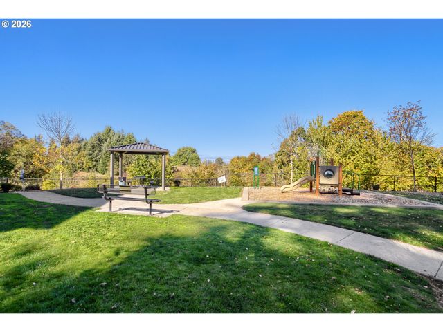 884 N 18TH Ave, Cornelius, OR 97113