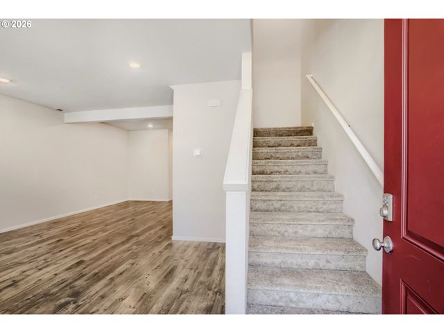 884 N 18TH Ave, Cornelius, OR 97113
