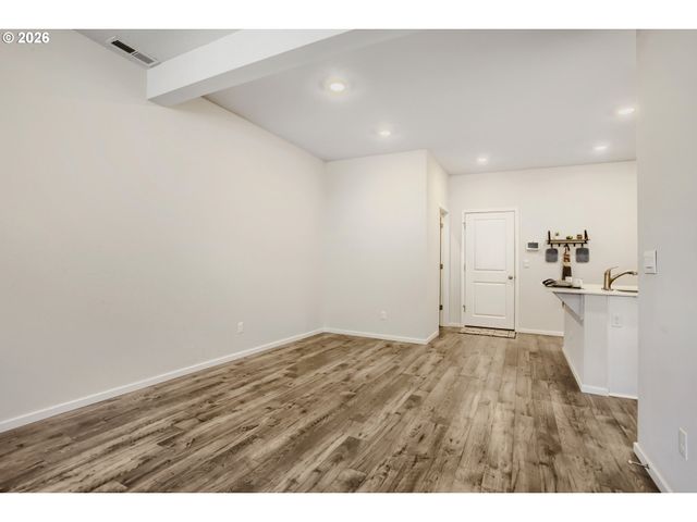 884 N 18TH Ave, Cornelius, OR 97113