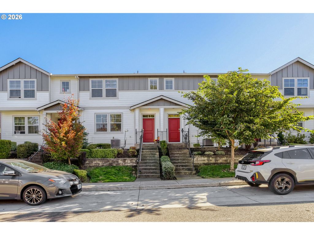 884 N 18TH Ave, Cornelius, OR 97113