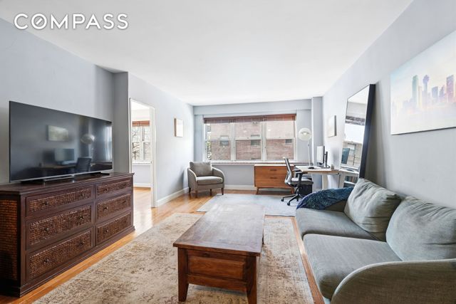 166 E 35th St Apt 5C, New York City, NY 10016