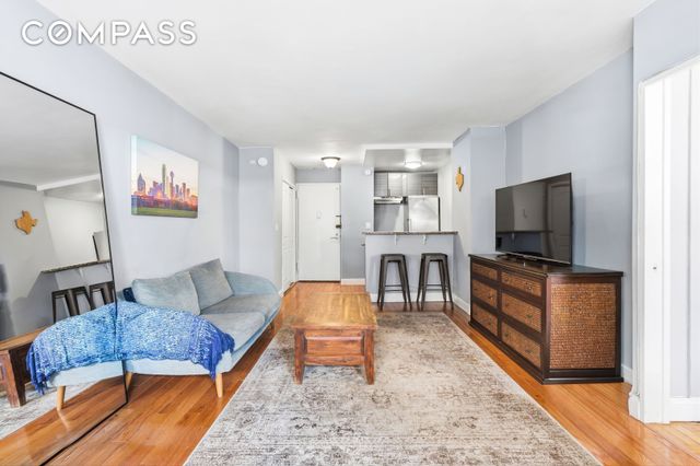 166 E 35th St Apt 5C, New York City, NY 10016