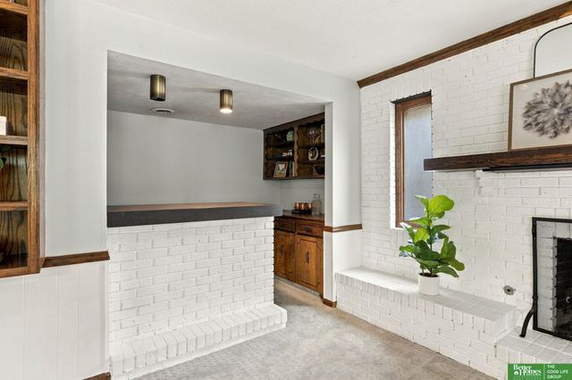 910 Wolf Lane, Bellevue, NE 68005