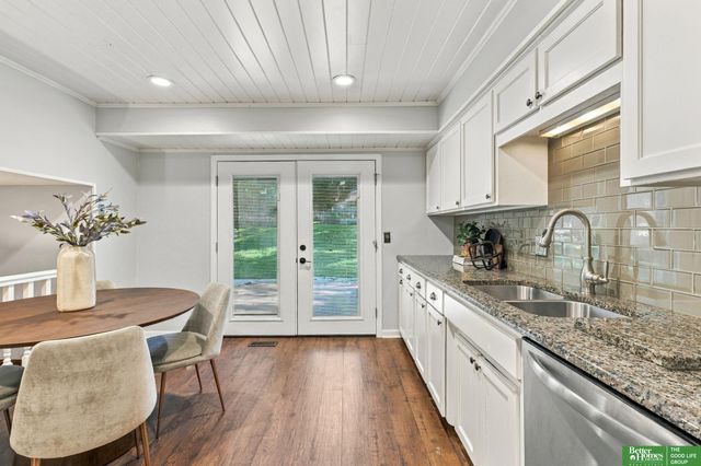 910 Wolf Lane, Bellevue, NE 68005
