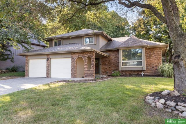 910 Wolf Lane, Bellevue, NE 68005