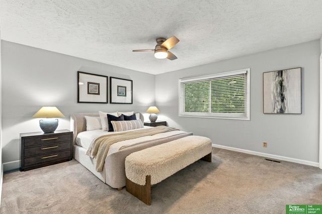 910 Wolf Lane, Bellevue, NE 68005