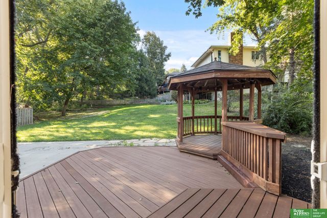 910 Wolf Lane, Bellevue, NE 68005