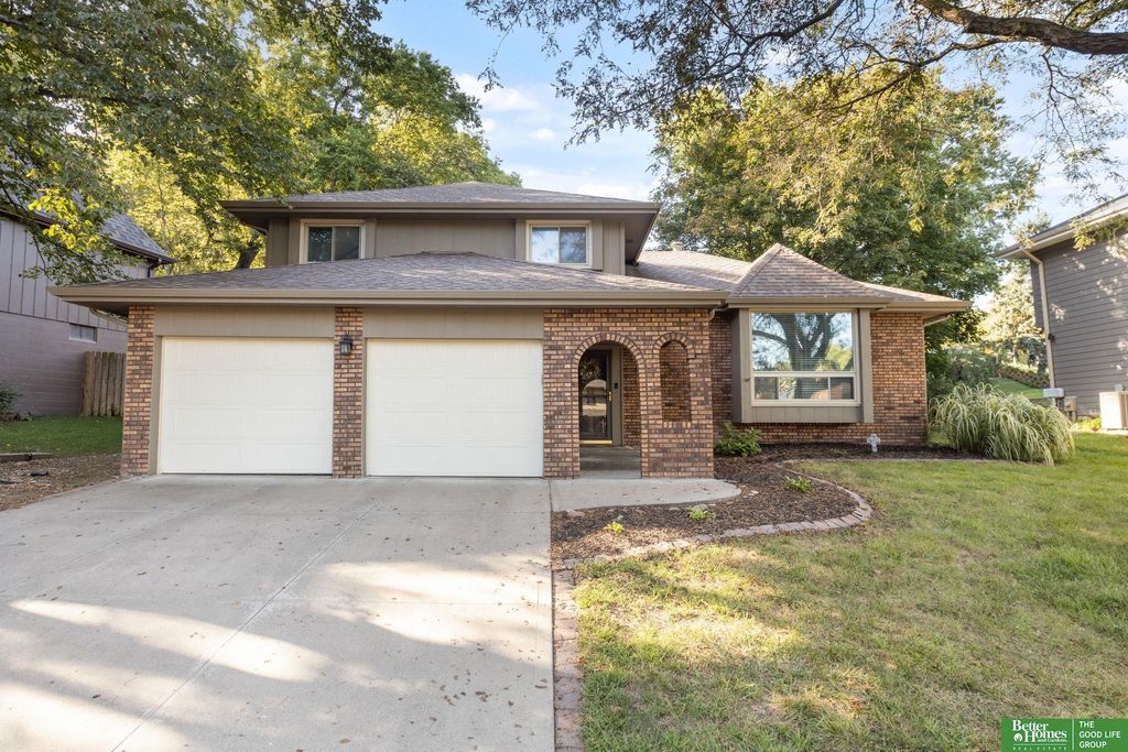 910 Wolf Lane, Bellevue, NE 68005