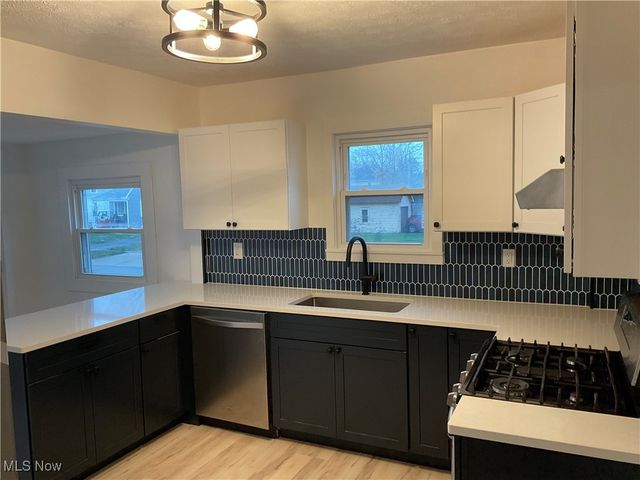 1101 West Avenue, Elyria, OH 44035