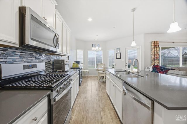 9111 Ribston Ave, Bakersfield, CA 93312