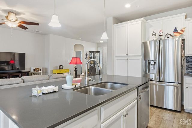 9111 Ribston Ave, Bakersfield, CA 93312