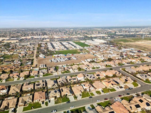 9111 Ribston Ave, Bakersfield, CA 93312