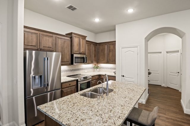 3104 Kirby Lane, Forney, TX 75126