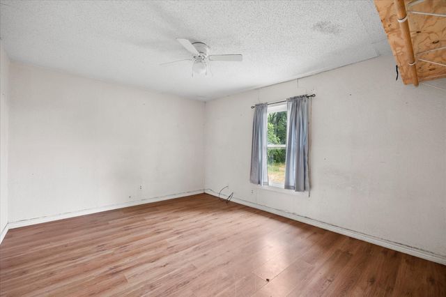 502 S Elm Street, Celeste, TX 75423