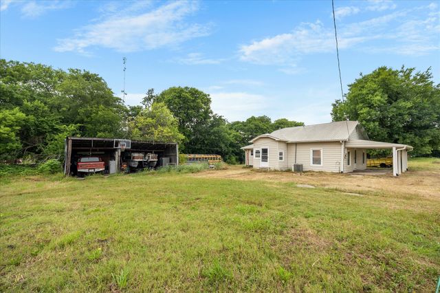 502 S Elm Street, Celeste, TX 75423
