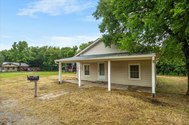 502 S Elm Street, Celeste, TX 75423
