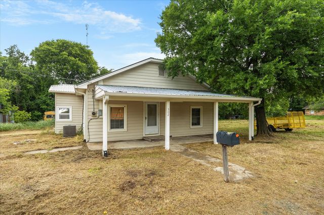 502 S Elm Street, Celeste, TX 75423