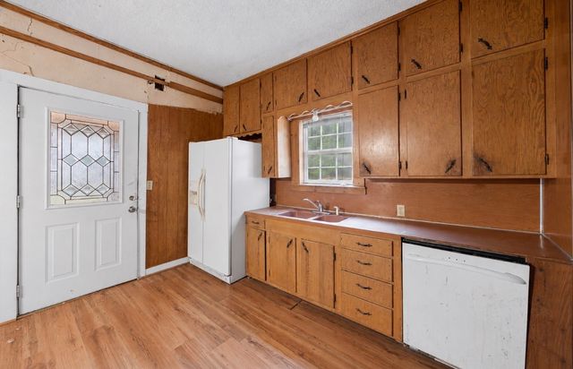502 S Elm Street, Celeste, TX 75423