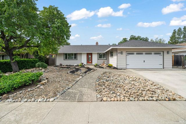 172 Salinas Dr, Vacaville, CA 95688