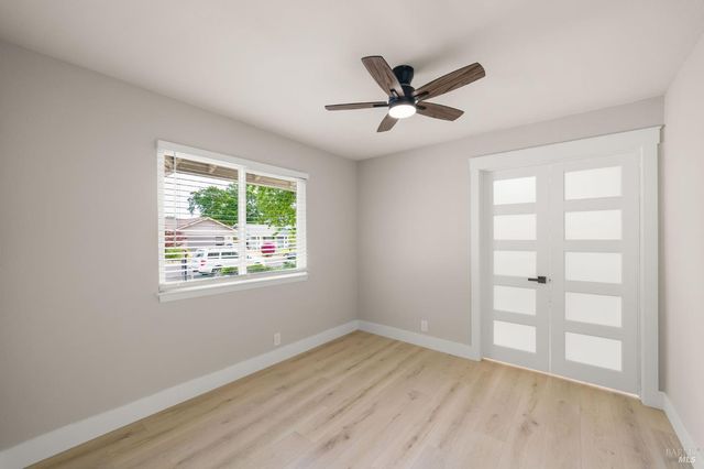 172 Salinas Dr, Vacaville, CA 95688