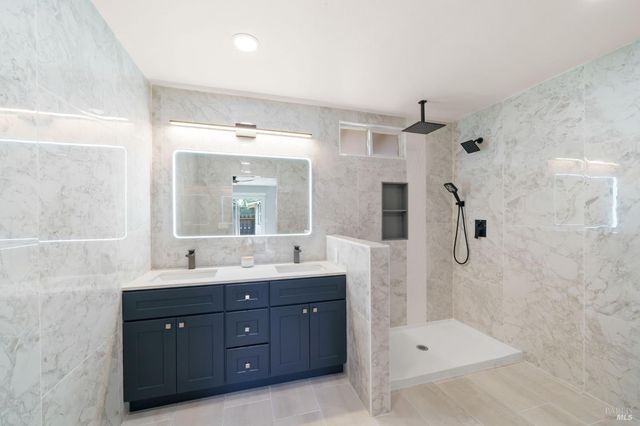 172 Salinas Dr, Vacaville, CA 95688