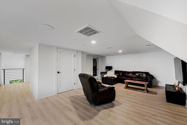 12831 STONEY CREEK RD, Potomac, MD 20854