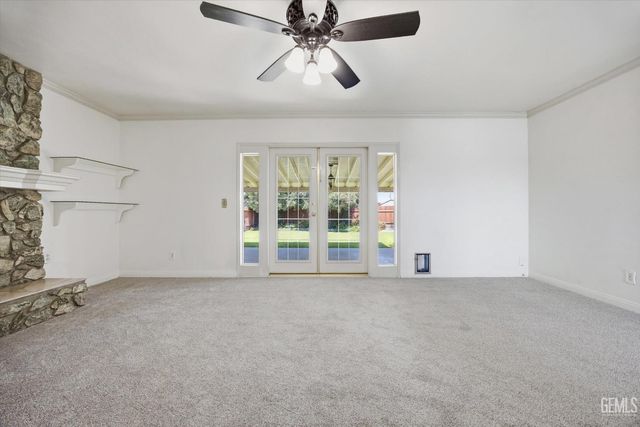 1020 Roberts Lane, Bakersfield, CA 93308