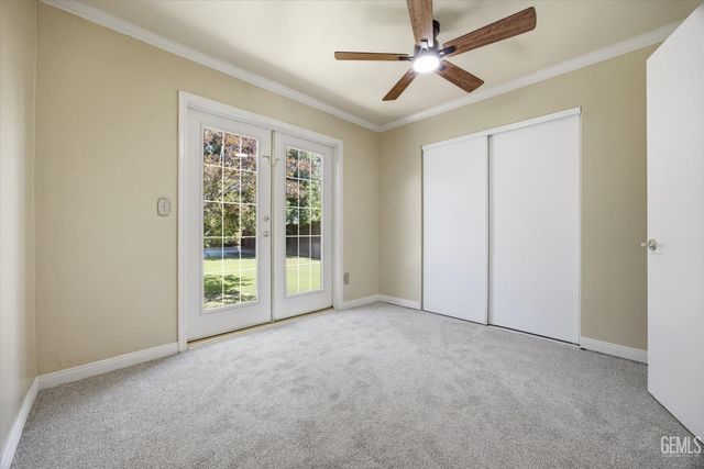 1020 Roberts Lane, Bakersfield, CA 93308