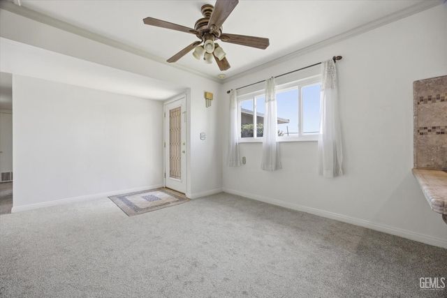 1020 Roberts Lane, Bakersfield, CA 93308