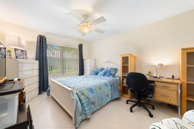 2370 Saratoga Bay Drive, West Palm Beach, FL 33409