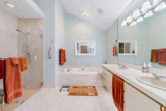 2370 Saratoga Bay Drive, West Palm Beach, FL 33409