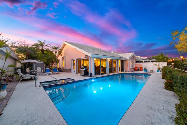 2370 Saratoga Bay Drive, West Palm Beach, FL 33409