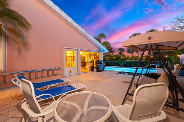 2370 Saratoga Bay Drive, West Palm Beach, FL 33409