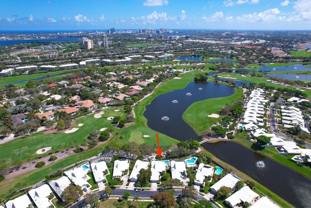 2370 Saratoga Bay Drive, West Palm Beach, FL 33409