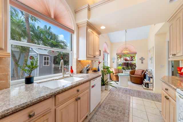 2370 Saratoga Bay Drive, West Palm Beach, FL 33409