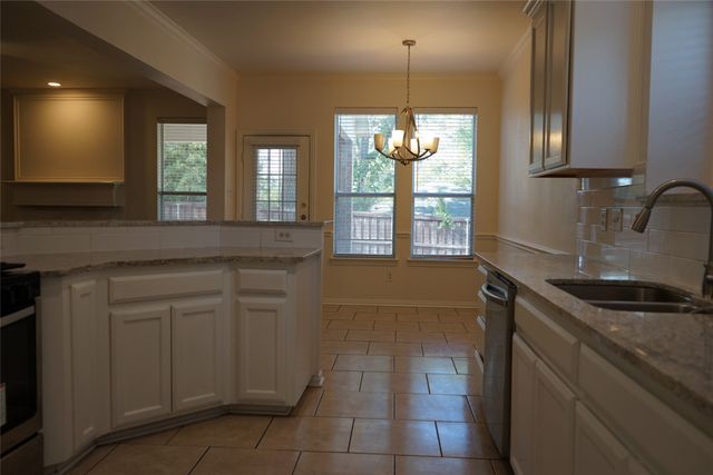 2313 Perkins Place, Arlington, TX 76016