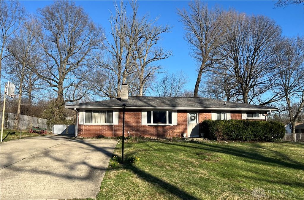 1692 Shady Lane, Beavercreek, OH 45432