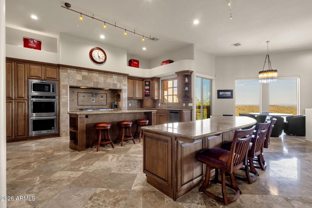 Image 14 of property listing at 15105 E CAMELVIEW Drive, Fountain Hills, AZ 85268