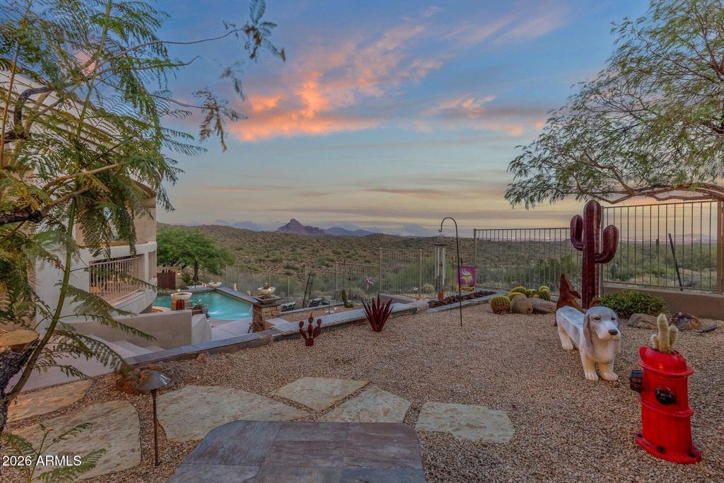 Image 58 of property listing at 15105 E CAMELVIEW Drive, Fountain Hills, AZ 85268