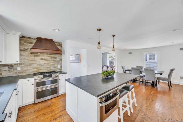 14 Jefferson Street, Port Washington, NY 11050