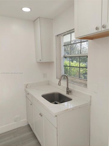 2319 S Johnson St 4, Hollywood, FL 33020