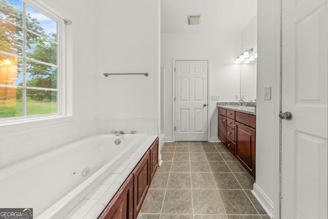 335 Northwoods Drive, Mount Airy, GA 30563