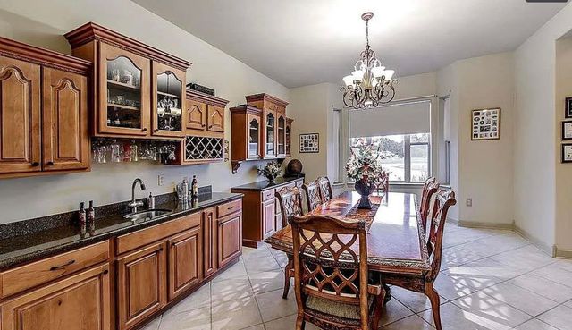 207 Regal Row, Houma, LA 70360