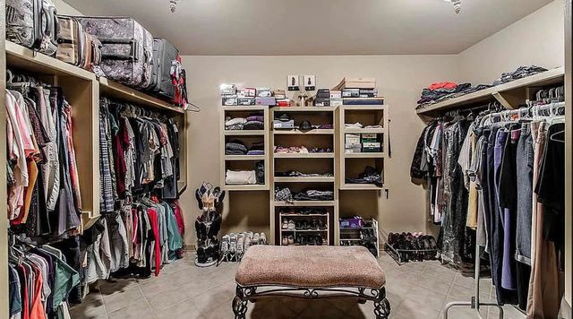 207 Regal Row, Houma, LA 70360