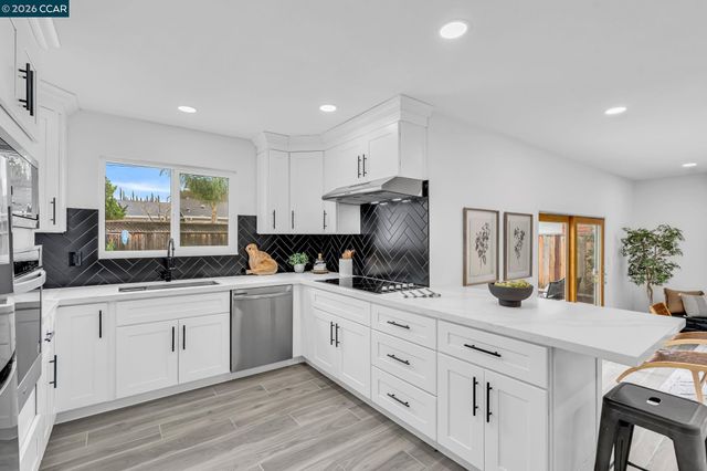 1548 Dianda Dr, Concord, CA 94521