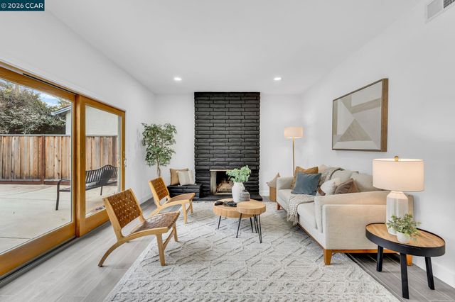 1548 Dianda Dr, Concord, CA 94521