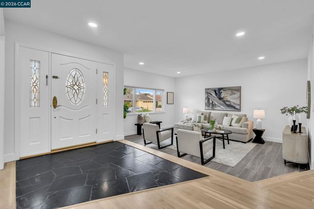 1548 Dianda Dr, Concord, CA 94521