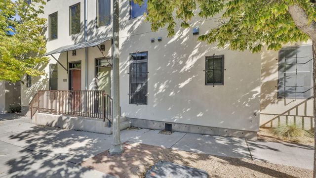 306 BEL VEDERE Lane NE, Albuquerque, NM 87102