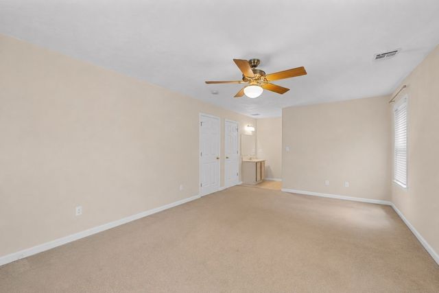 16 Mars Dr, Shrewsbury, MA 01545