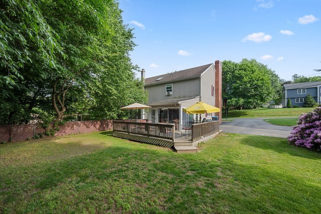 16 Mars Dr, Shrewsbury, MA 01545